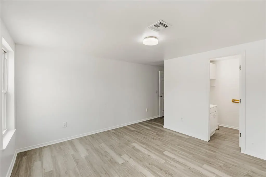 Photo 5 — 231 Windsor Way, Oklahoma City, OK 73110