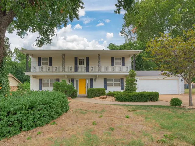 Photo 5 — 823 W Adams Street, Purcell, OK 73080