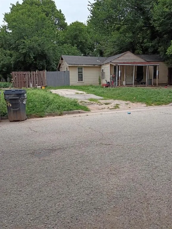 Photo 2 — 731 SE 12th Street, Oklahoma City, OK 73129
