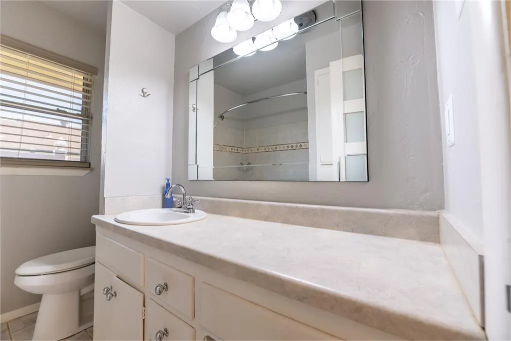 Photo 15 — 2505 Robin Road, Midwest City, OK 73110