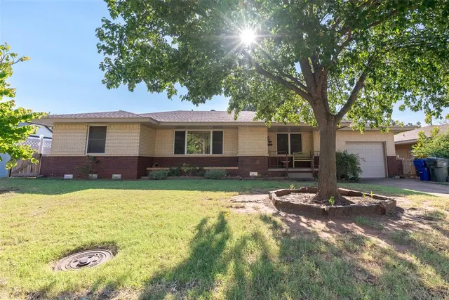 Front exterior — 2505 Robin Road, Midwest City, OK 73110