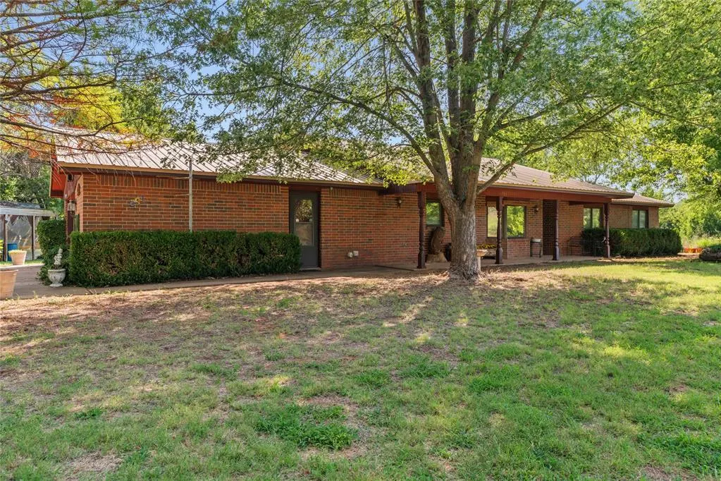 Photo 3 — 2025 Cherokee Drive, Calumet, OK 73014
