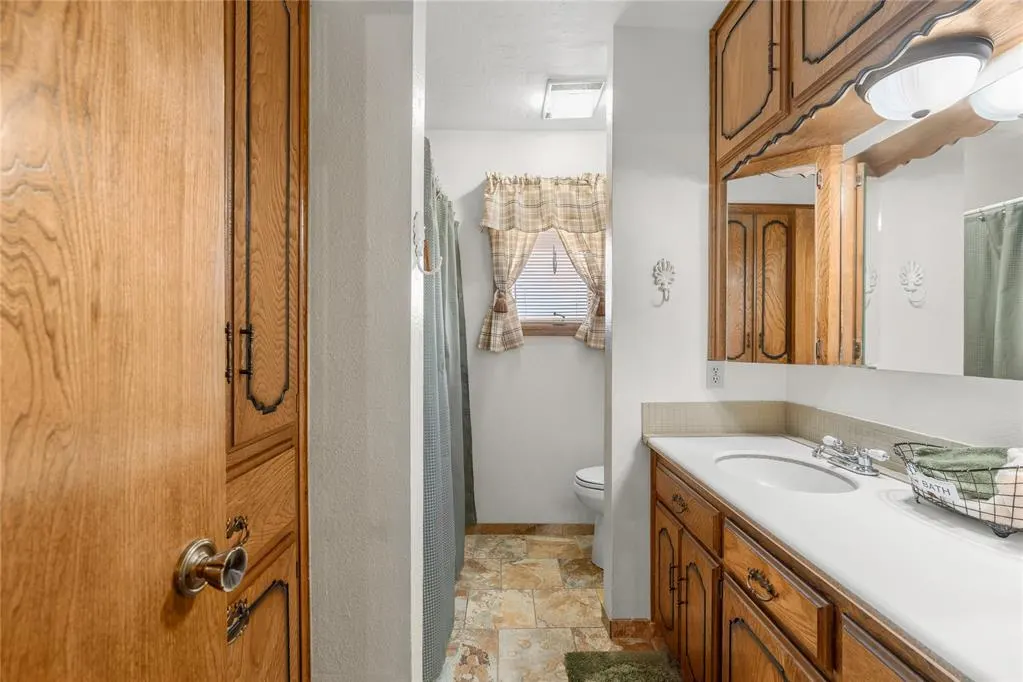 Photo 18 — 2025 Cherokee Drive, Calumet, OK 73014