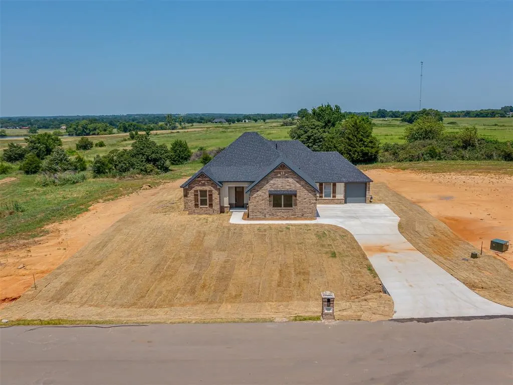Front exterior — 36308 Prairie Ridge, Shawnee, OK 74804