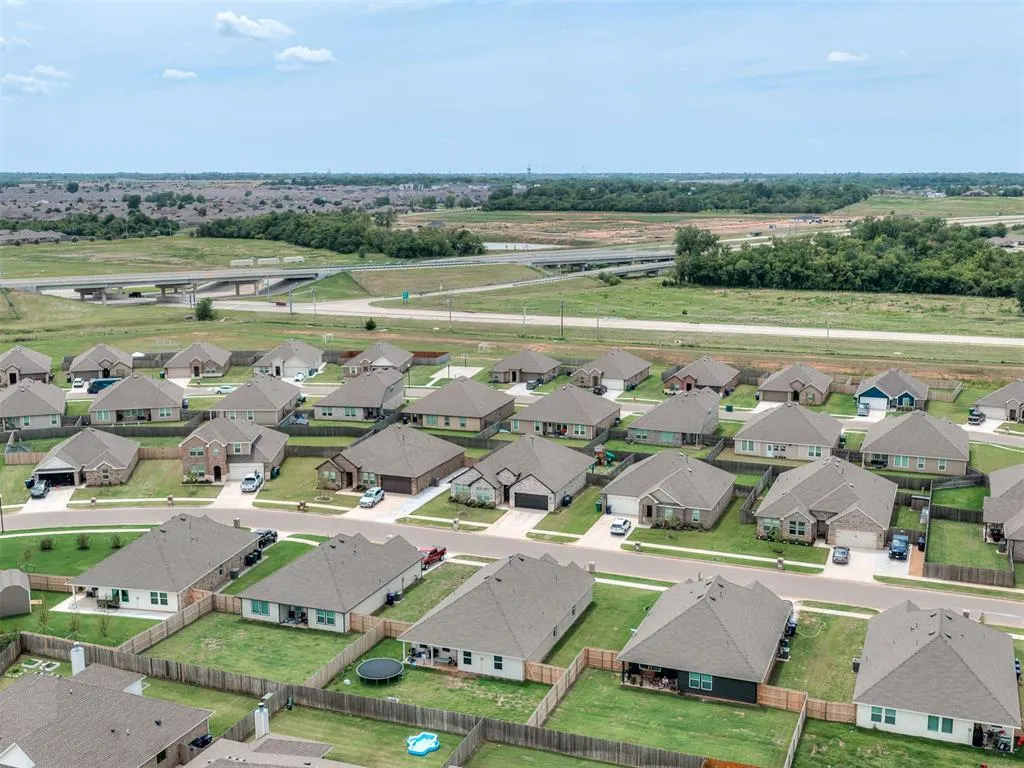 Photo 30 — 2517 Kathleens Crossing, Yukon, OK 73099