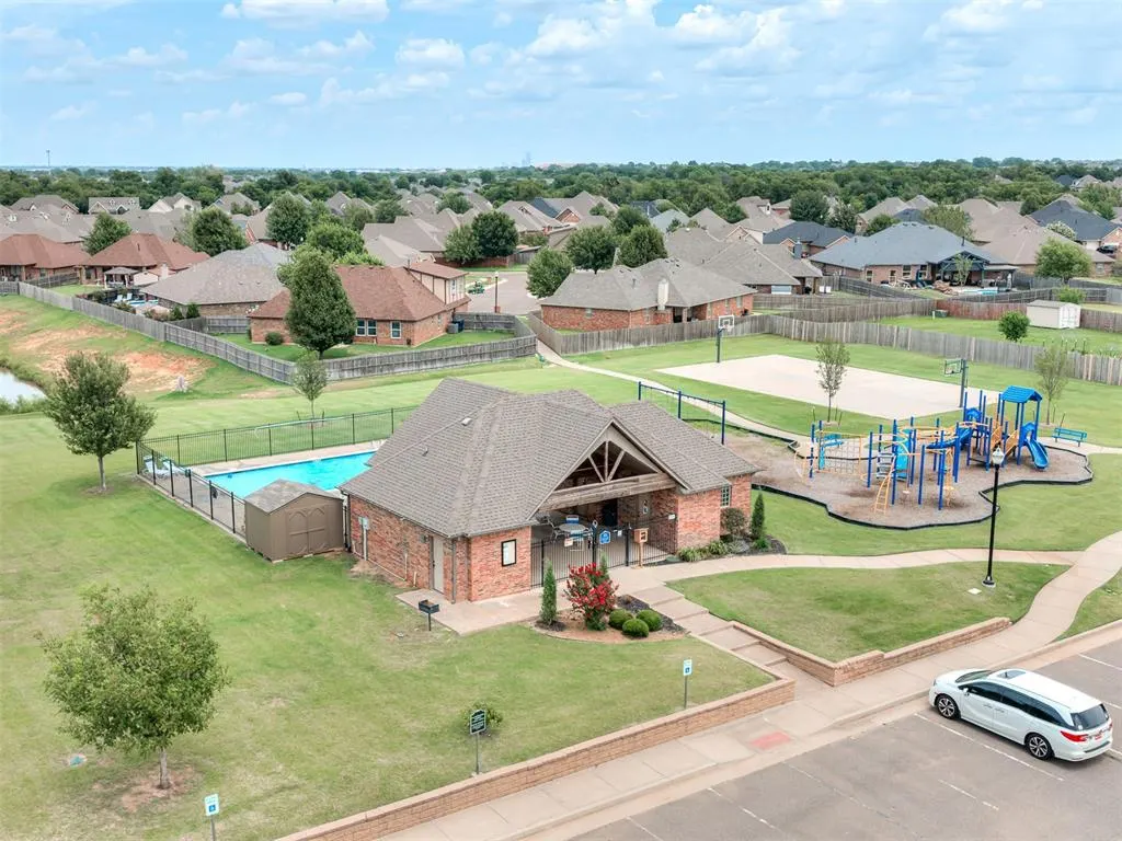 Photo 32 — 2517 Kathleens Crossing, Yukon, OK 73099