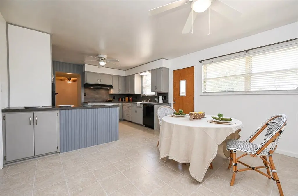 Photo 11 — 2 Shannon Drive, Chickasha, OK 73018