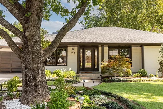 Photo 2 — 1305 E Lawrence Street, Wynnewood, OK 73098