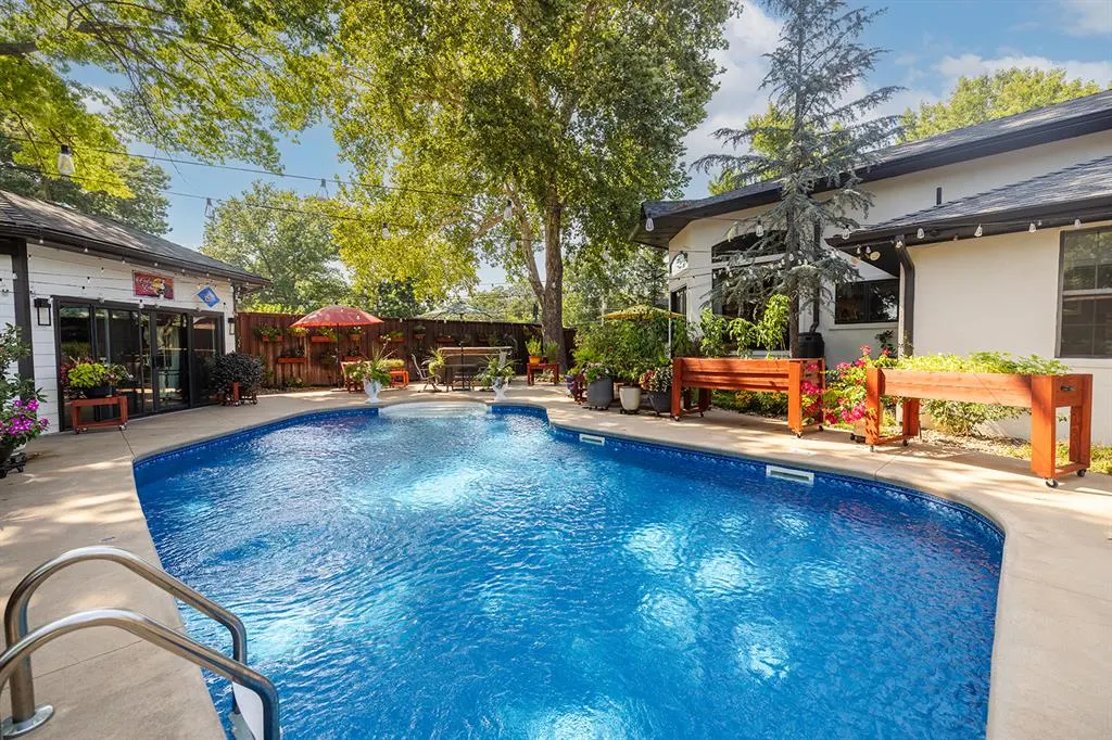 Photo 37 — 1305 E Lawrence Street, Wynnewood, OK 73098