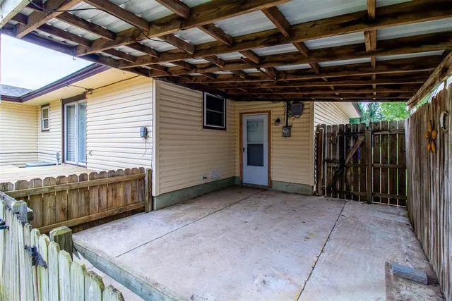 Photo 8 — 813 W Rulane Drive, Oklahoma City, OK 73110