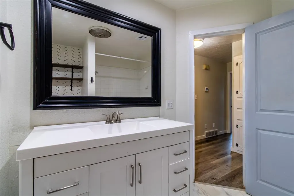 Photo 17 — 813 W Rulane Drive, Oklahoma City, OK 73110
