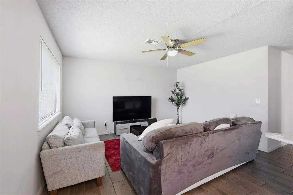 Photo 12 — 227 W Campbell Drive, Oklahoma City, OK 73110