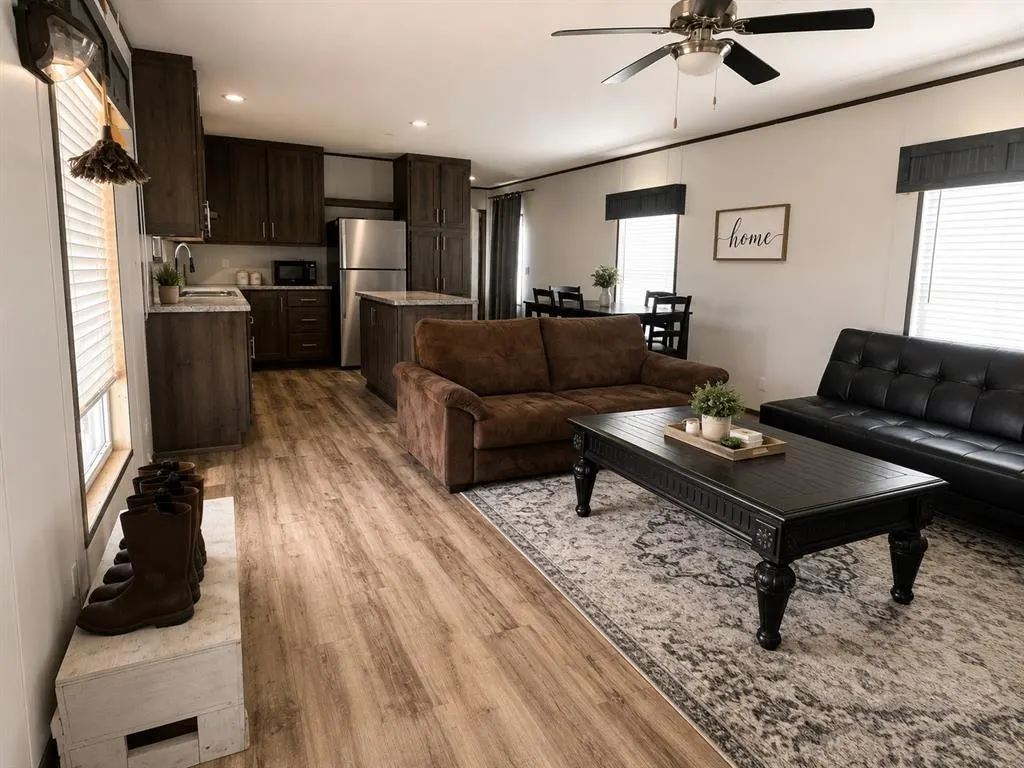 Photo 2 — 1704 W County Road 1441 Road, Ninnekah, OK 73067