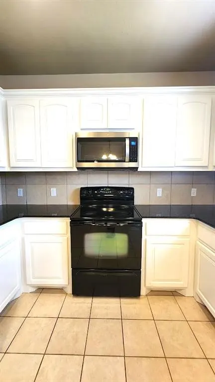 Photo 11 — 13705 Oxford Drive 13705/13707, Edmond, OK 73013