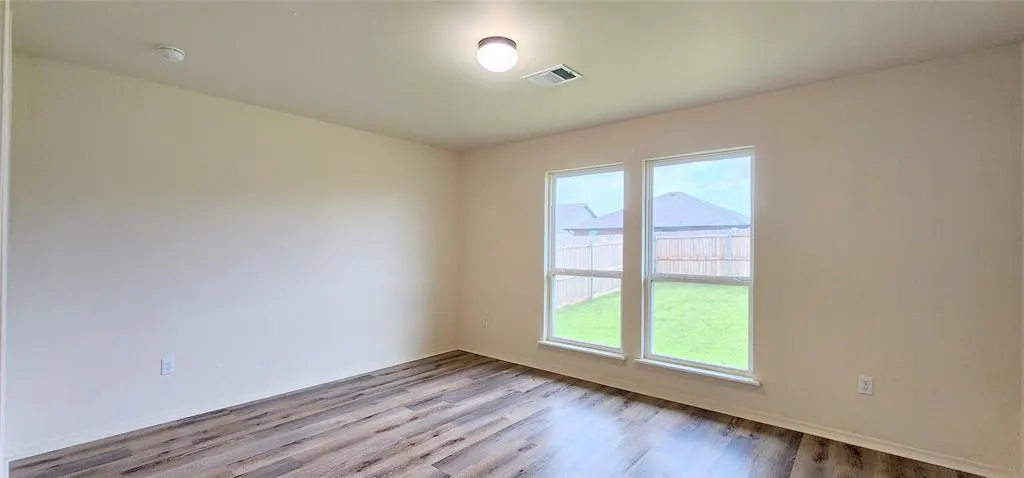 Photo 7 — 14644 Bedrock Lane, Yukon, OK 73099
