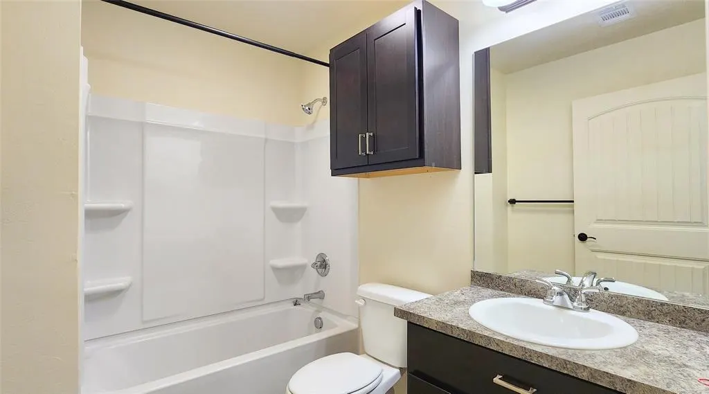 Photo 12 — 14644 Bedrock Lane, Yukon, OK 73099