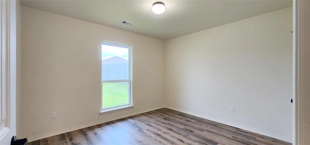 Photo 13 — 14644 Bedrock Lane, Yukon, OK 73099