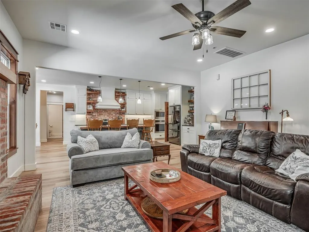 Photo 11 — 1940 SE 7th Street, Newcastle, OK 73065