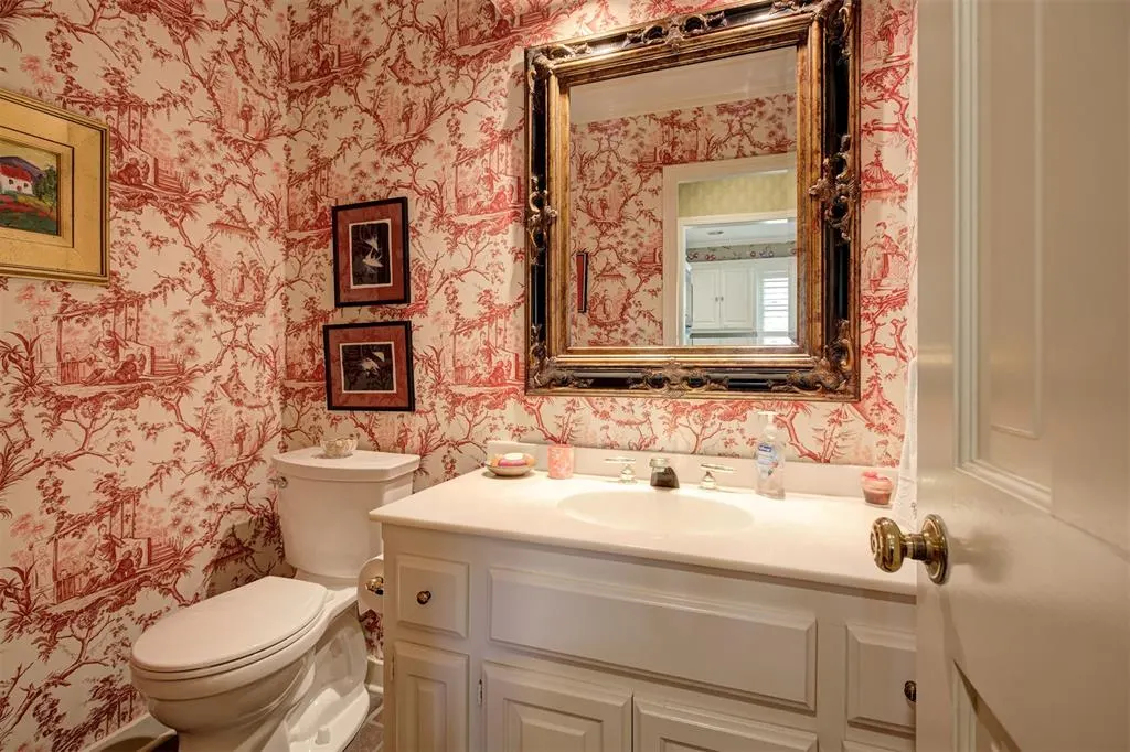 Photo 14 — 1433 Glenbrook Drive, Oklahoma City, OK 73118