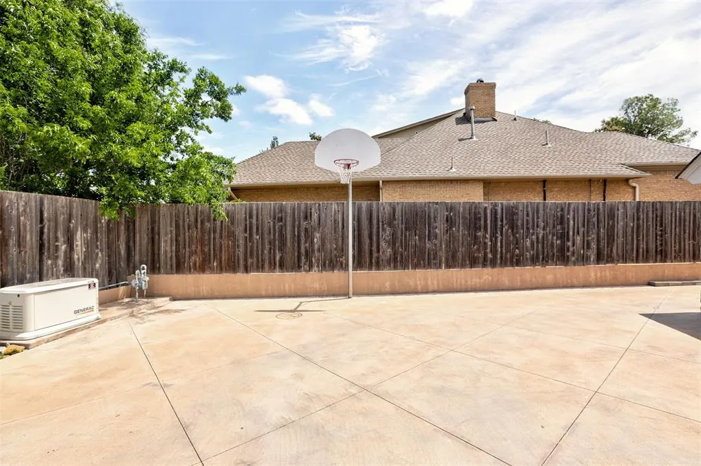 Photo 41 — 1433 Glenbrook Drive, Oklahoma City, OK 73118