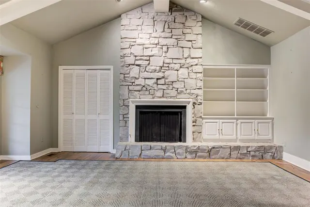 Photo 7 — 1433 Glenbrook Drive, Oklahoma City, OK 73118