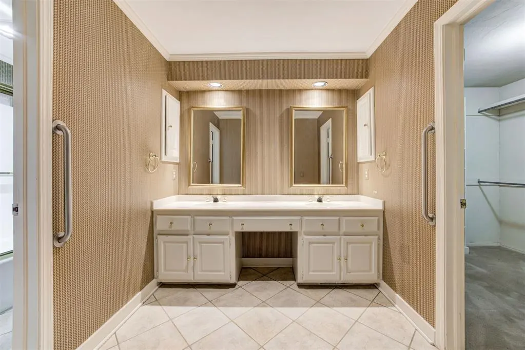 Photo 18 — 1433 Glenbrook Drive, Oklahoma City, OK 73118