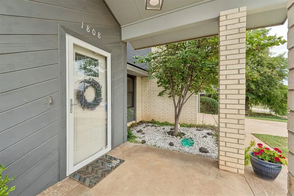 Photo 3 — 1808 Asbury Place, Norman, OK 73071