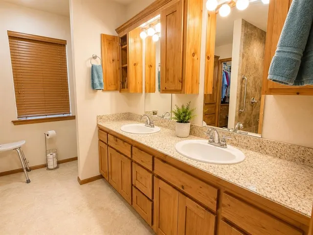 Photo 8 — 304 W 5th Street, Asher, OK 74826