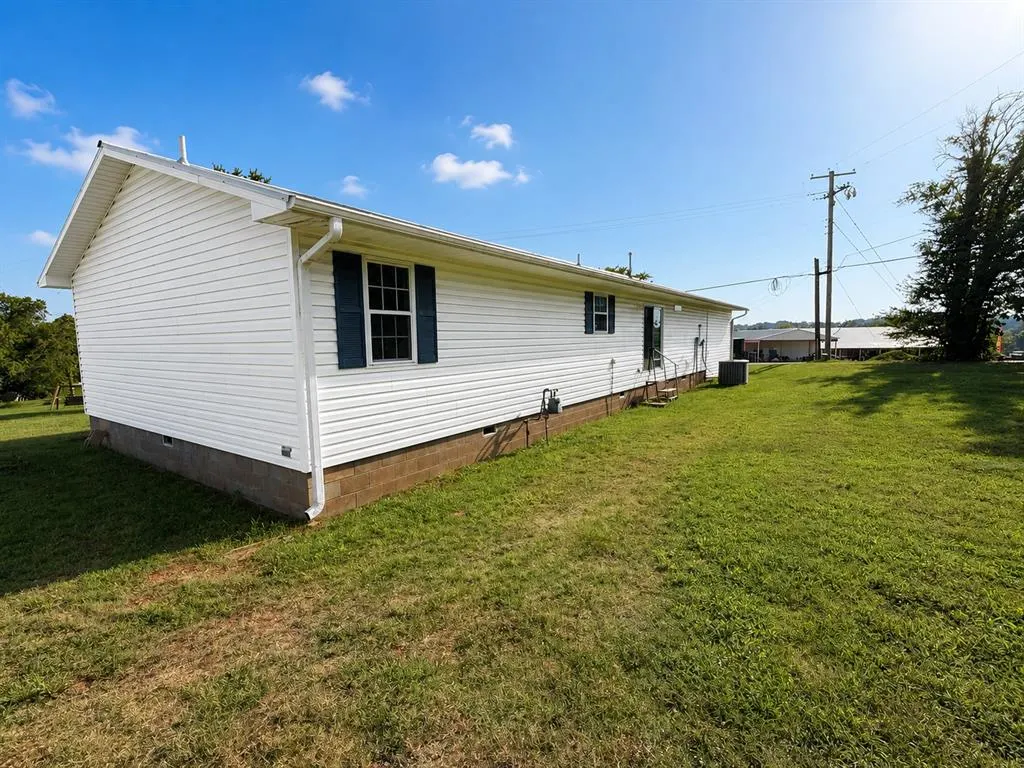 Photo 18 — 304 W 5th Street, Asher, OK 74826