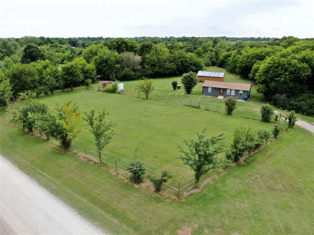 Photo 4 — 7400 High Meadow Road, Noble, OK 73068