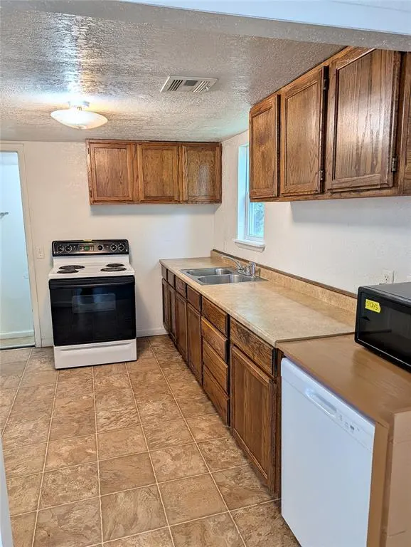 Photo 16 — 7400 High Meadow Road, Noble, OK 73068