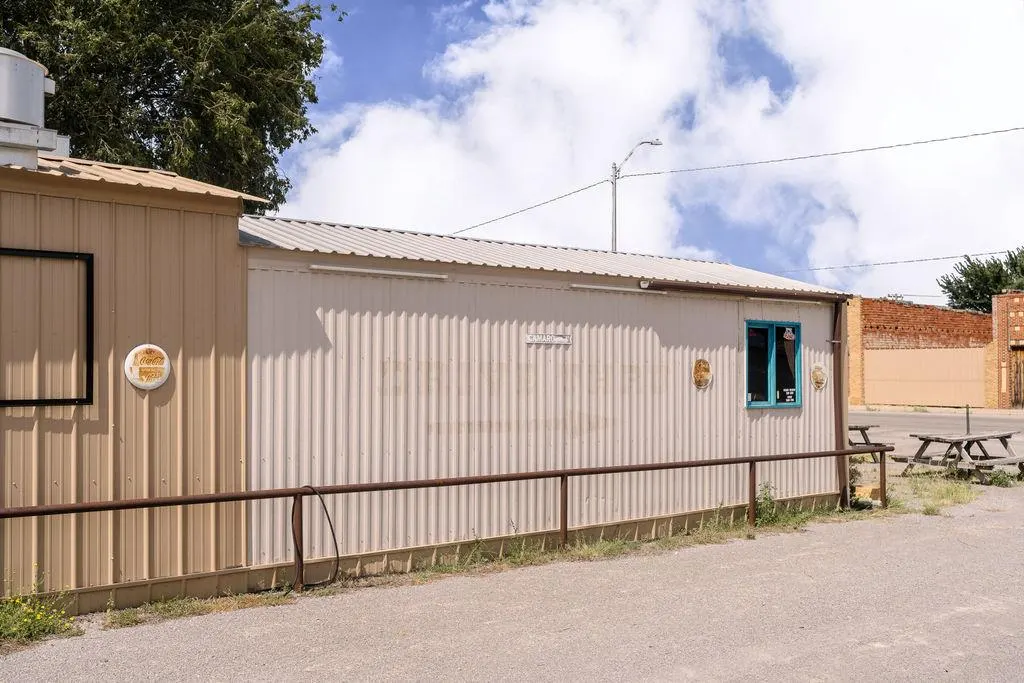 Photo 4 — 223 S Sheb Wooley Avenue, Erick, OK 73645