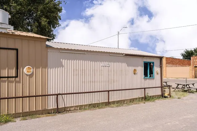 Photo 4 — 223 S Sheb Wooley Avenue, Erick, OK 73645