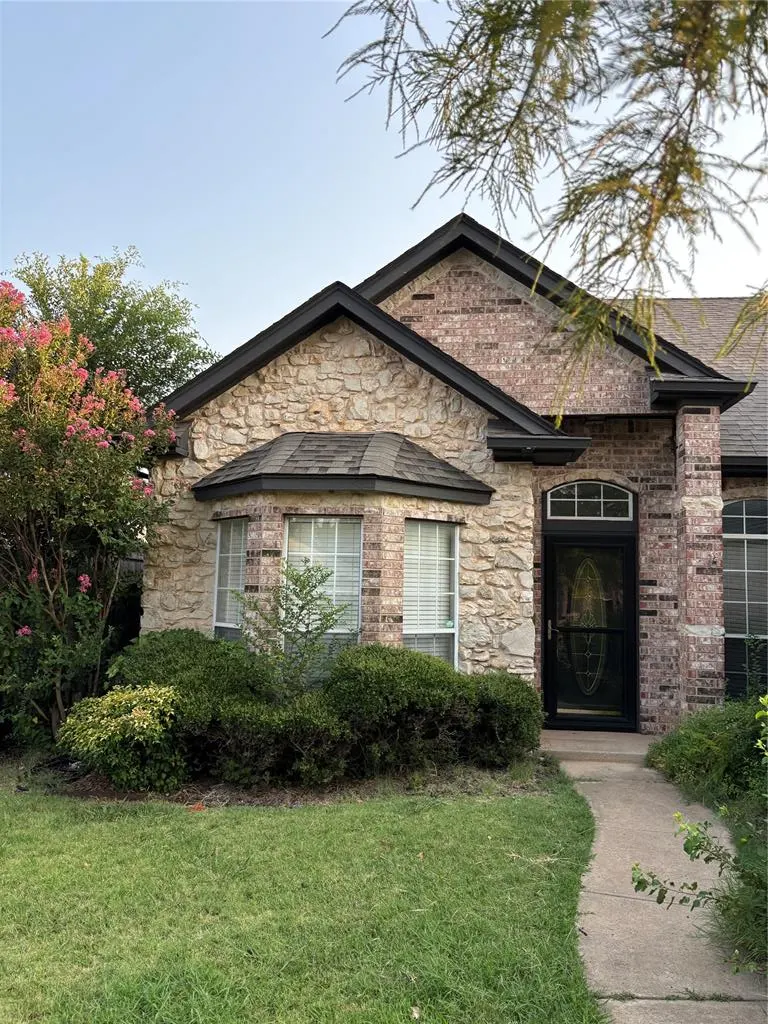 Photo 2 — 2009 Del Simmons Drive, Edmond, OK 73003