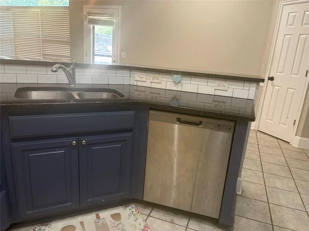 Photo 10 — 2009 Del Simmons Drive, Edmond, OK 73003