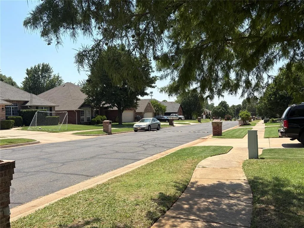 Photo 35 — 2009 Del Simmons Drive, Edmond, OK 73003