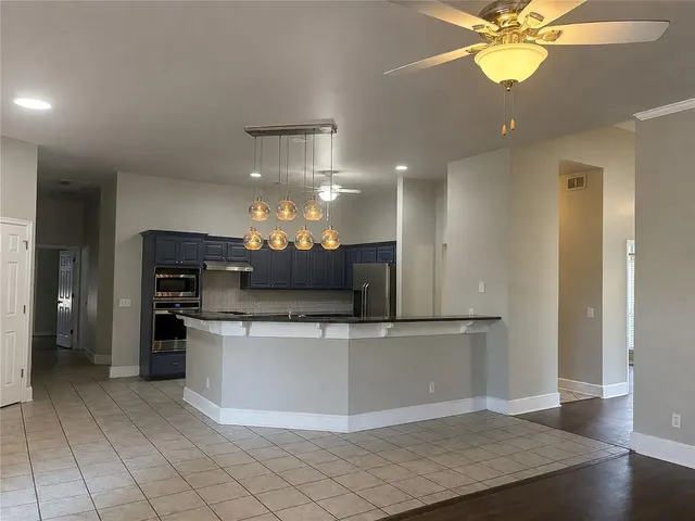 Photo 4 — 2009 Del Simmons Drive, Edmond, OK 73003