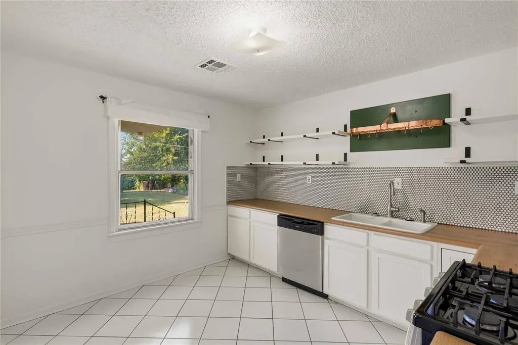 Photo 8 — 4713 SE 23rd Street, Oklahoma City, OK 73115