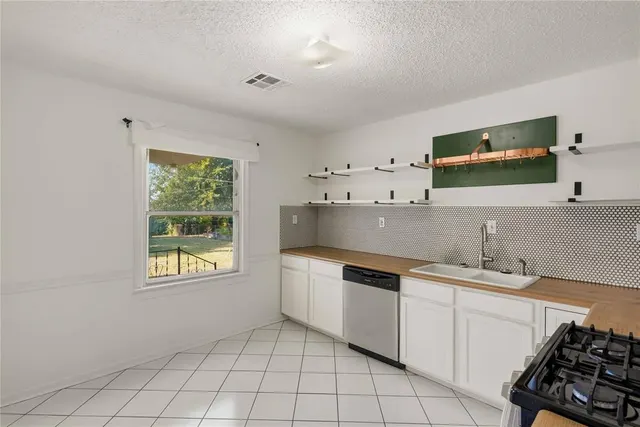 Photo 8 — 4713 SE 23rd Street, Oklahoma City, OK 73115