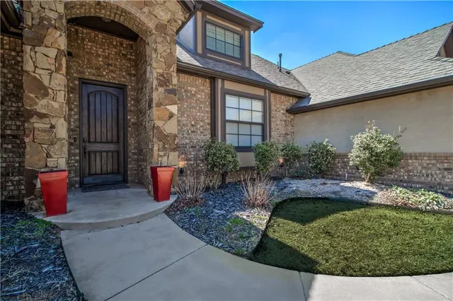 Photo 2 — 1800 NW 194th Circle, Edmond, OK 73012