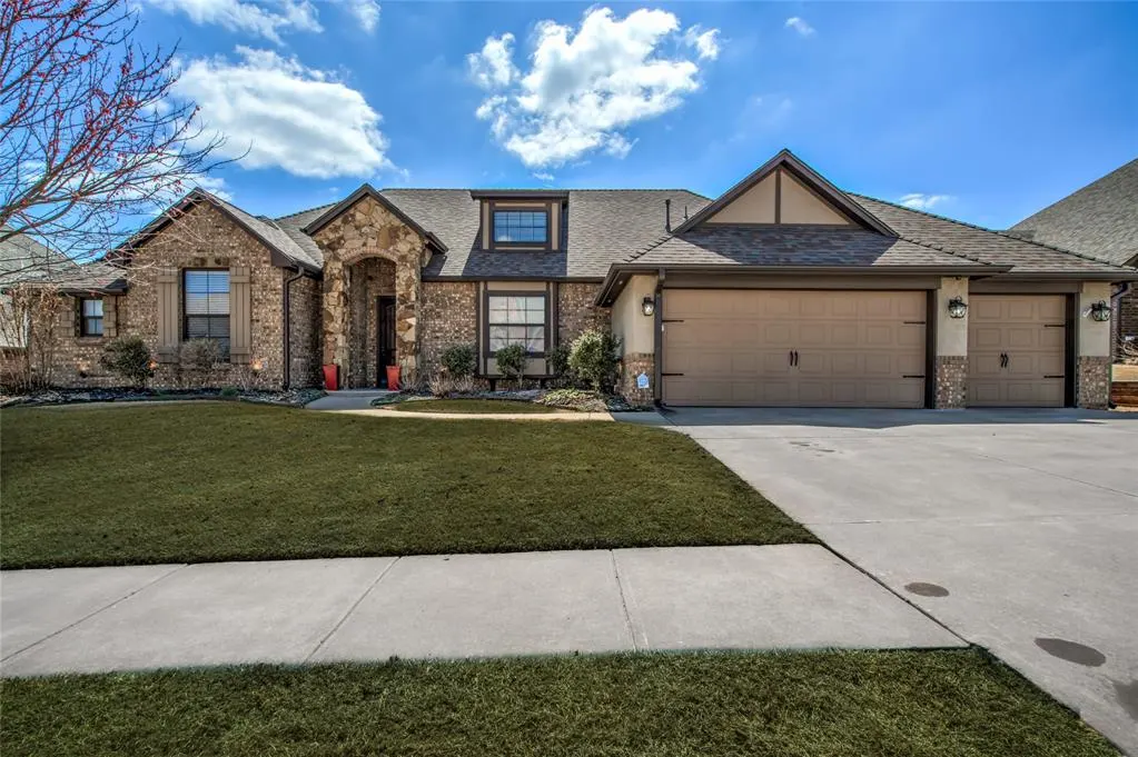 Front exterior — 1800 NW 194th Circle, Edmond, OK 73012