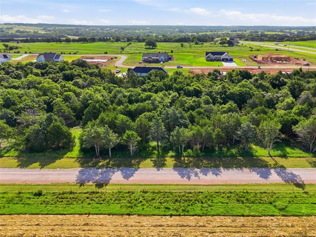 Photo 3 — 900 Creekside Trail 002, Guthrie, OK 73044