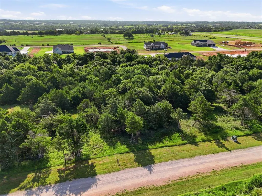 Photo 2 — 940 Creekside Trail 003, Guthrie, OK 73044