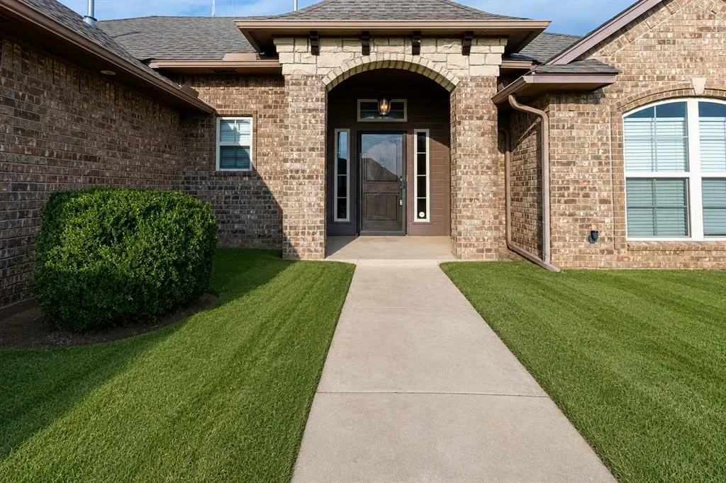 Photo 5 — 3312 Sharon Drive, Moore, OK 73160