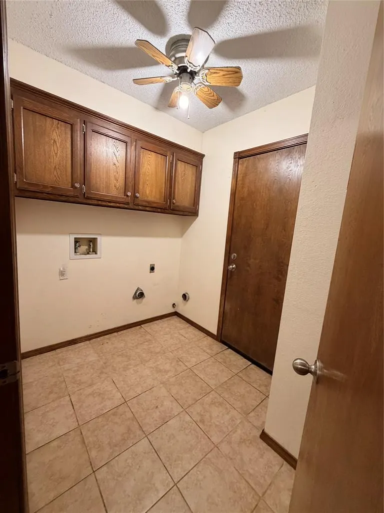 Photo 12 — 10505 Herbert Drive, Midwest City, OK 73130