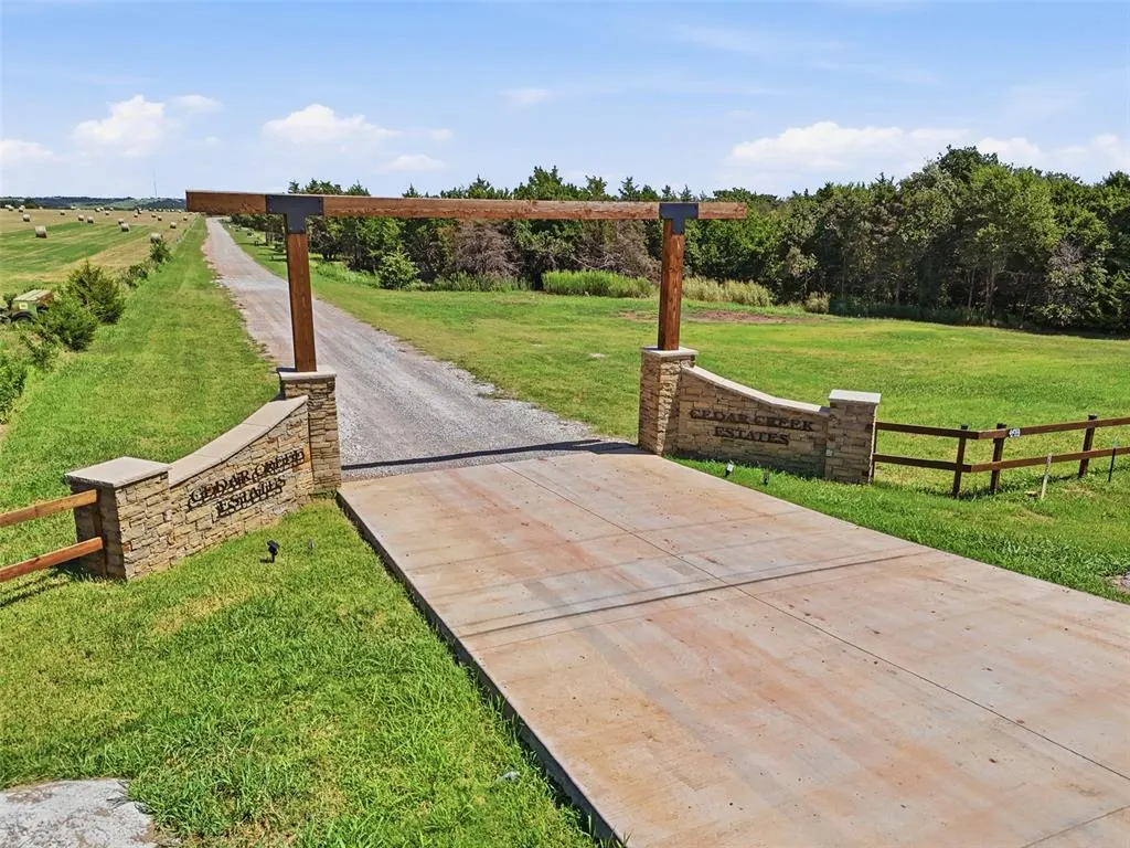 Photo 7 — 960 Creekside Trail 004, Guthrie, OK 73044