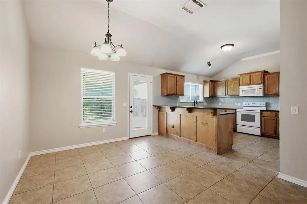 Photo 5 — 2420 Shell Drive, Oklahoma City, OK 73130