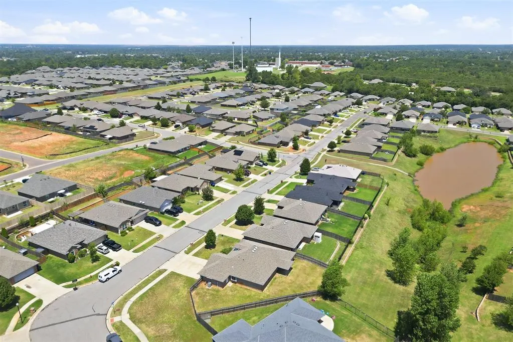 Photo 23 — 2420 Shell Drive, Oklahoma City, OK 73130