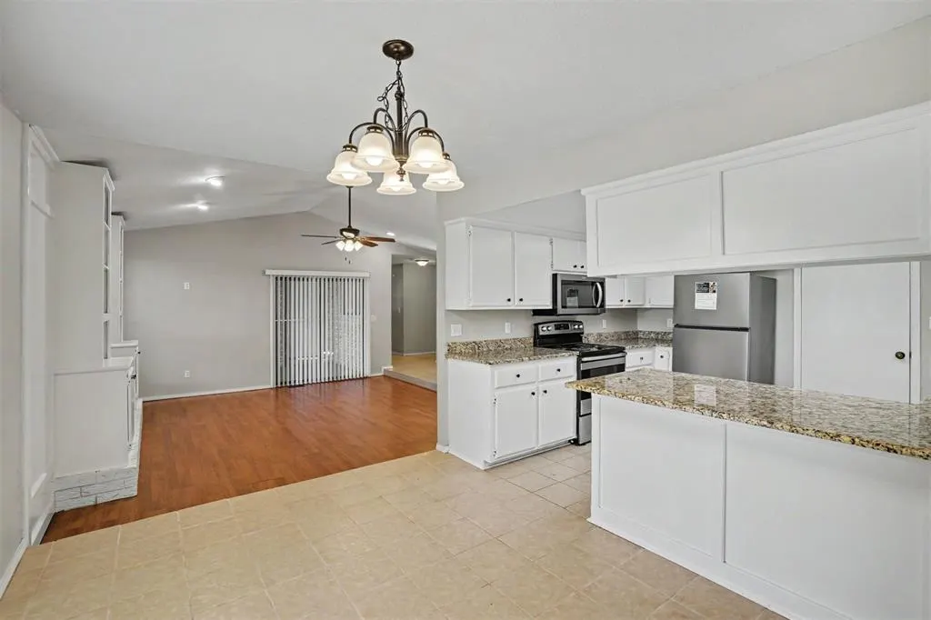 Photo 7 — 2135 Teresa Drive, Norman, OK 73071