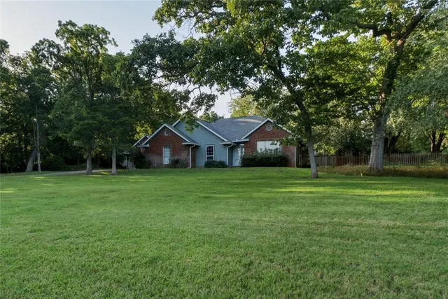 Photo 4 — 3333 Everett Drive, Edmond, OK 73013